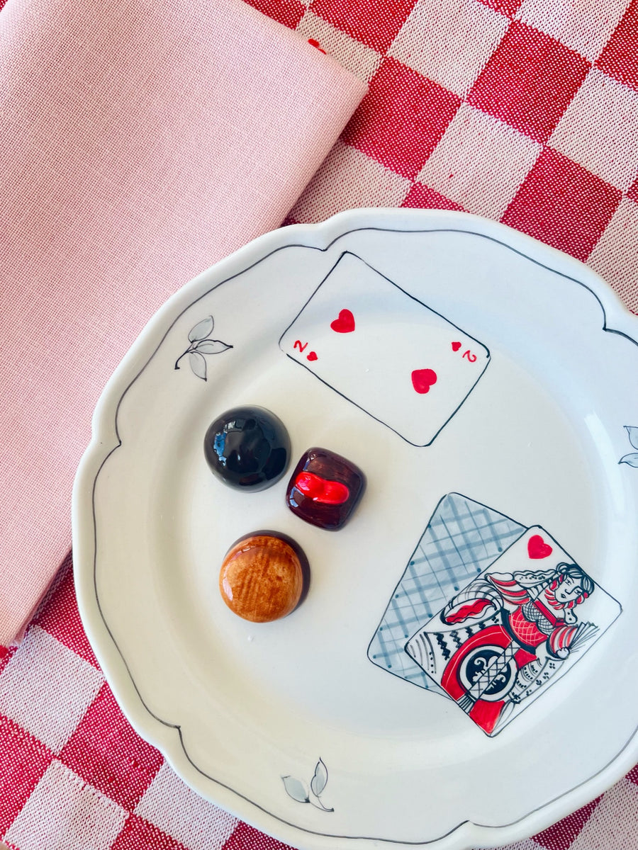 Queen of Hearts Trompe L'œil Plate with Chocolates – Z.d.G. by Zoë