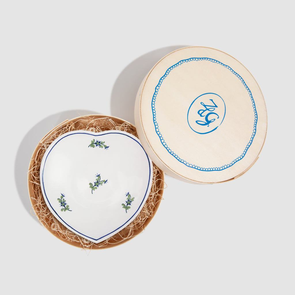 Les Bleuets Petite Heart Plate with Packaging 