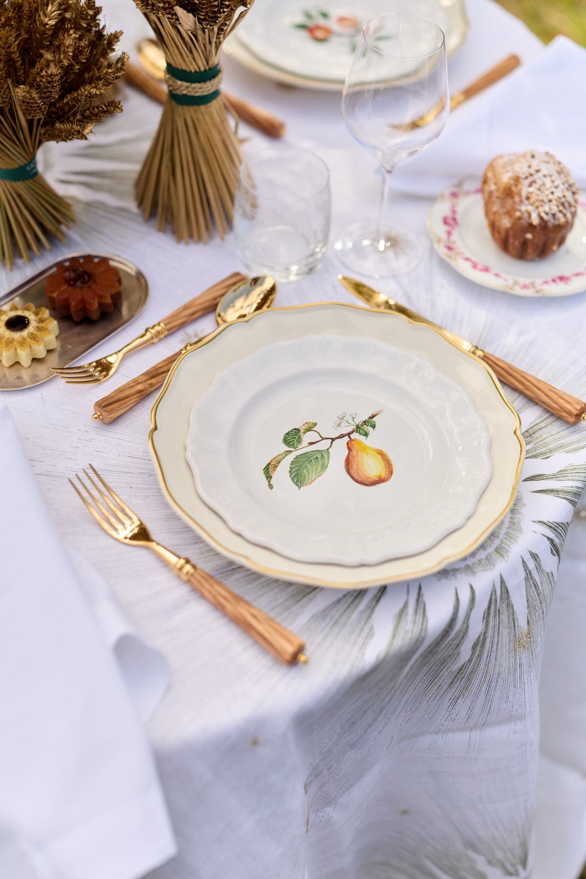 Les Fruits Plate