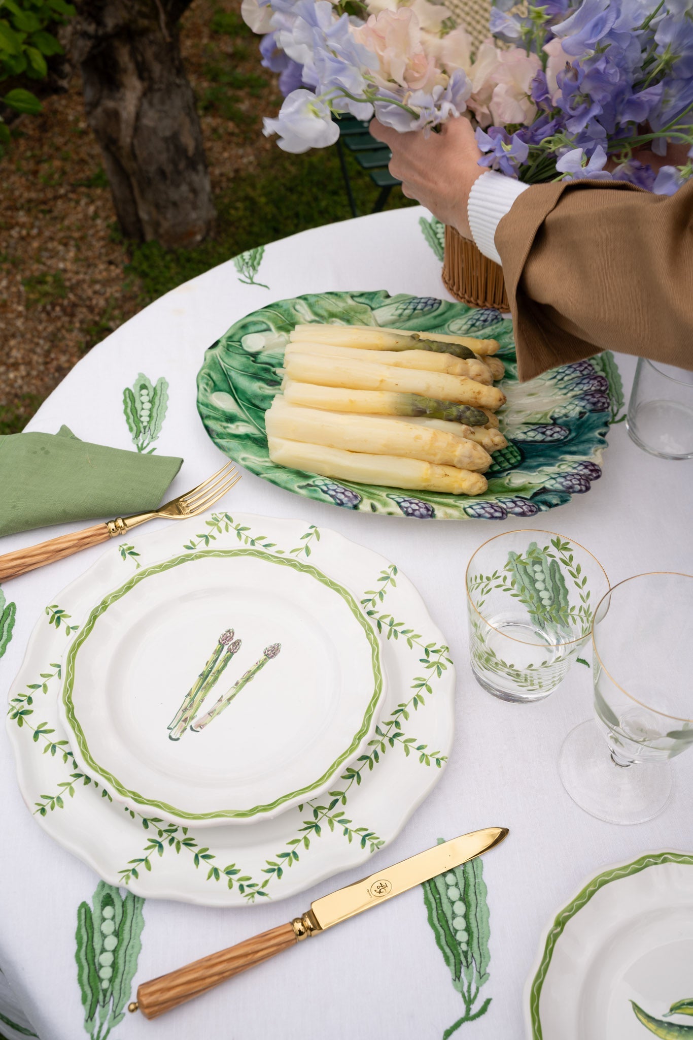 Le Potager du Roi L’Espalier Charger Plate
