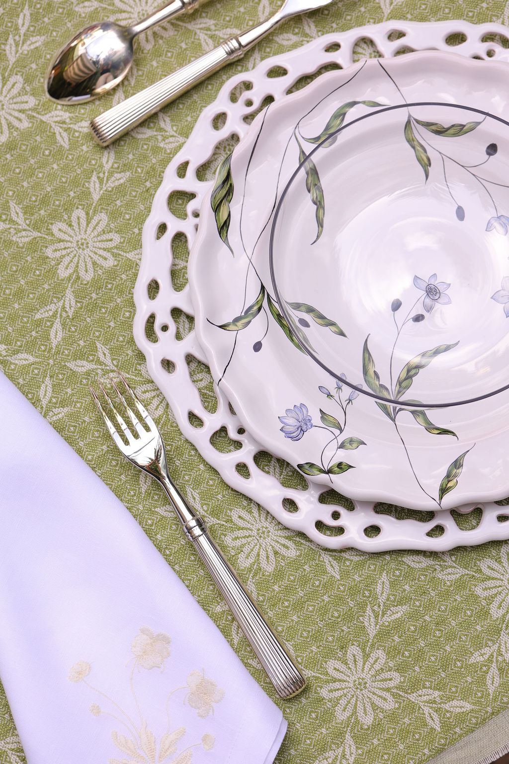 Nénuphar Jacquard Tablecloth, Green