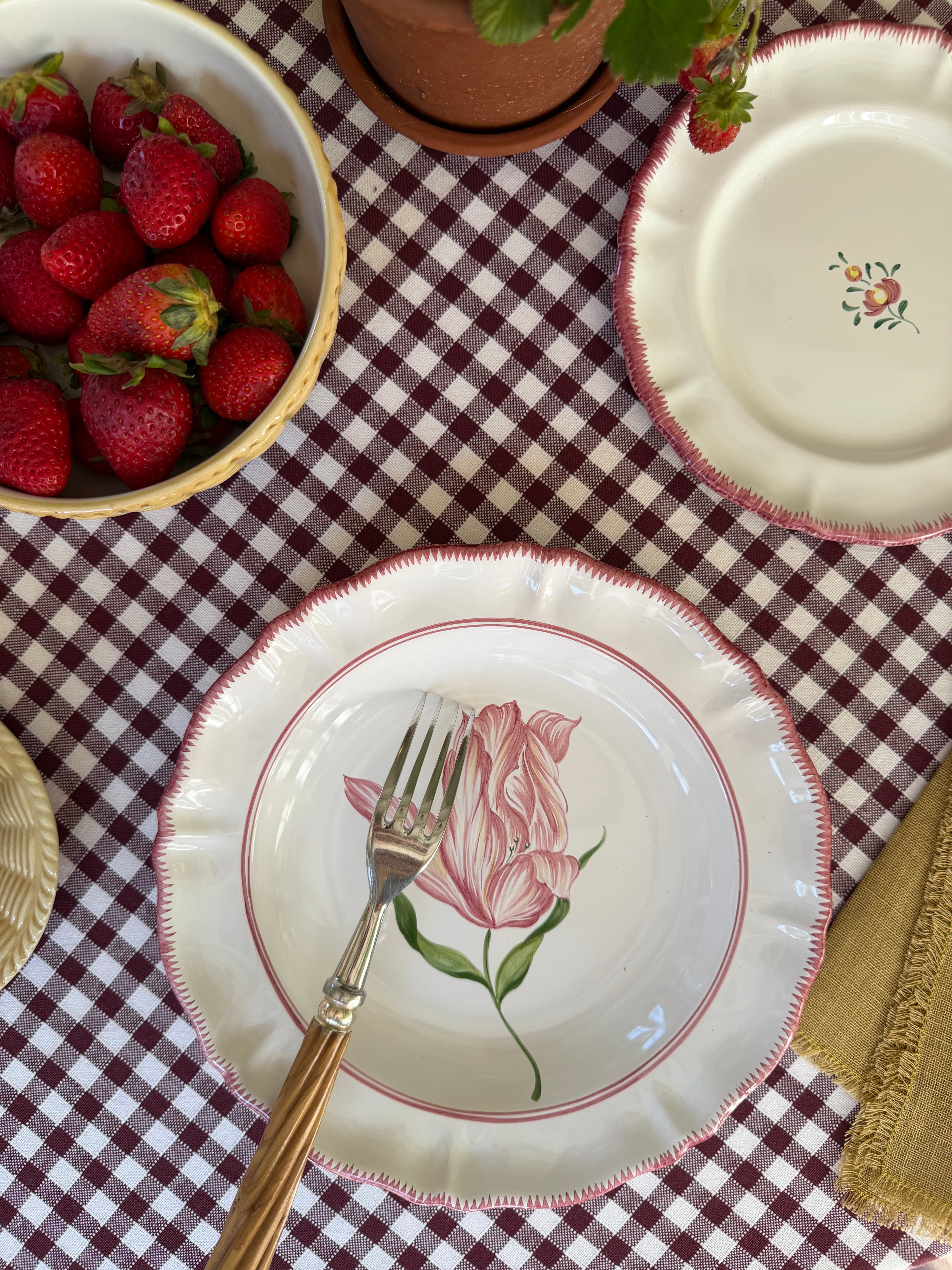 Le Perroquet Salad/Dessert Plate, Feu