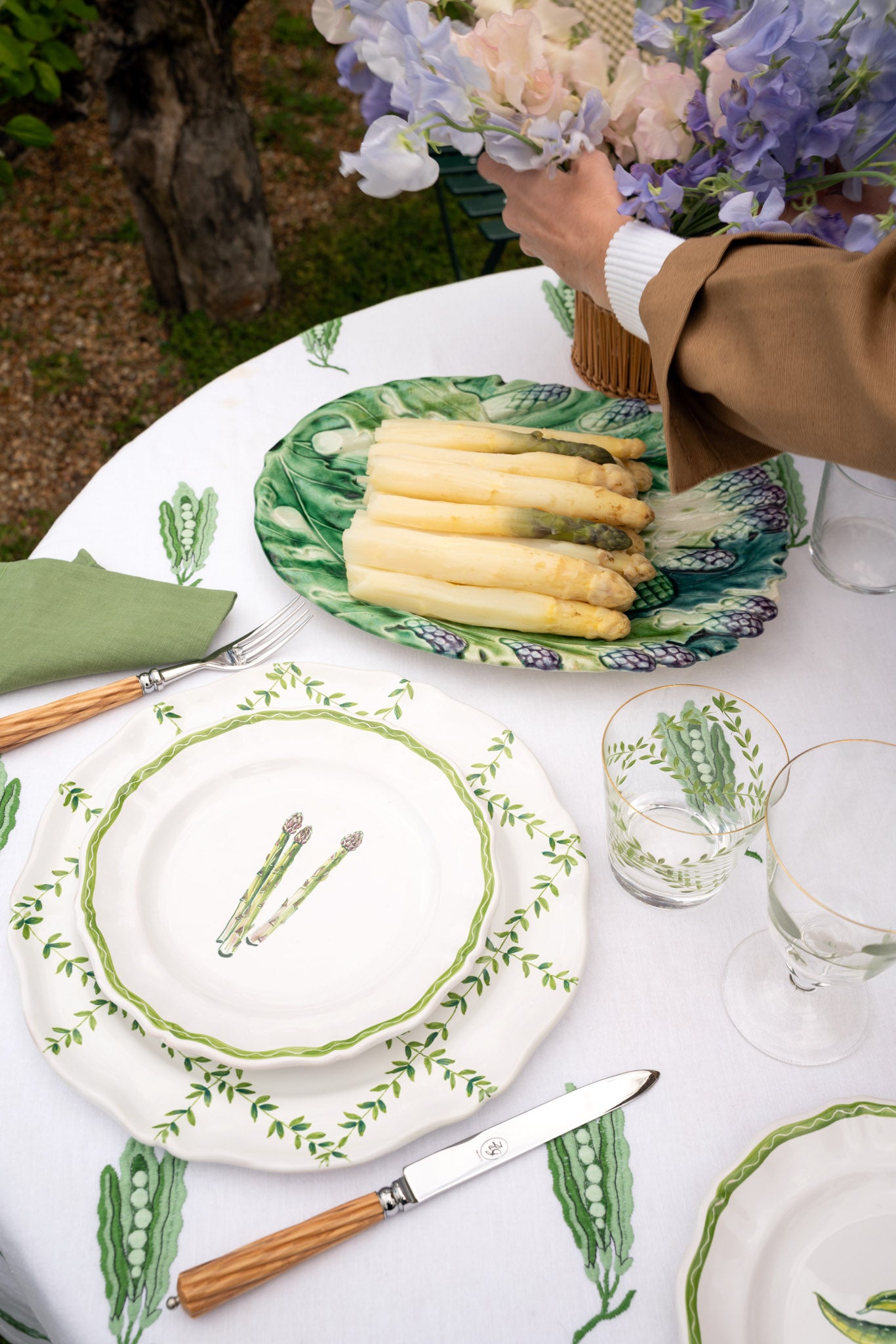 Le Potager du Roi L’Espalier Charger Plate

