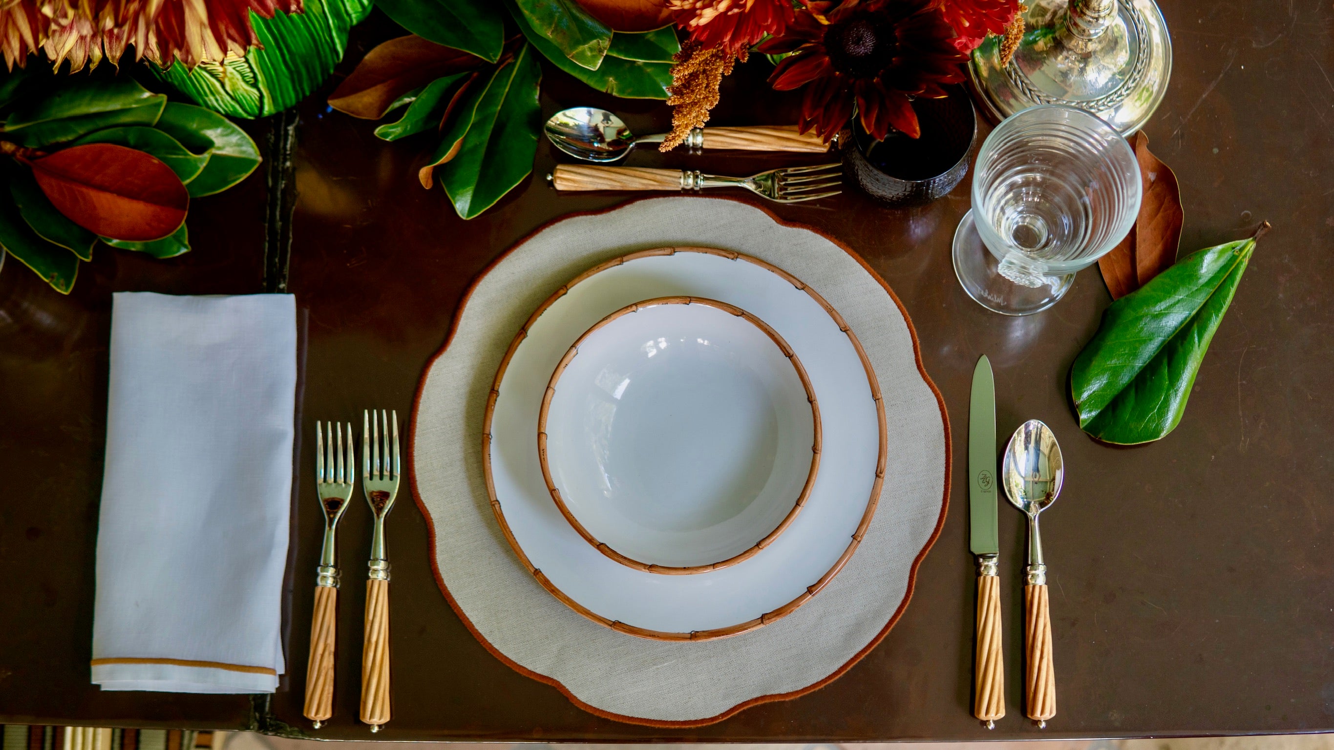 Table Setting with Ramatuelle Bamboo Dinner Plate, Natural