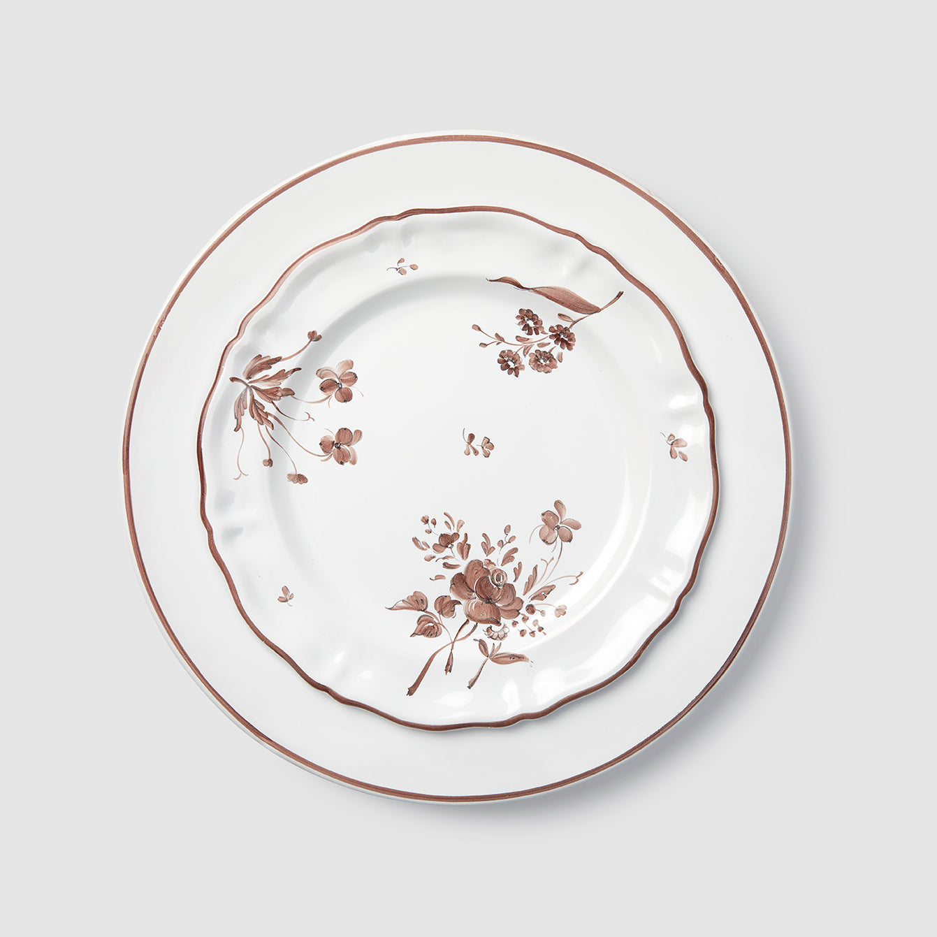 L'Horizon Large Dinner/Charger Plate with Camaieu Dinner Plate, Chocolat