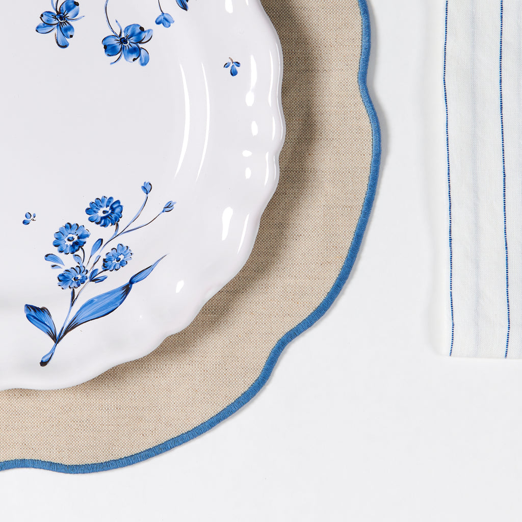close up detail of Greta White and Cobalto Blue Napkin