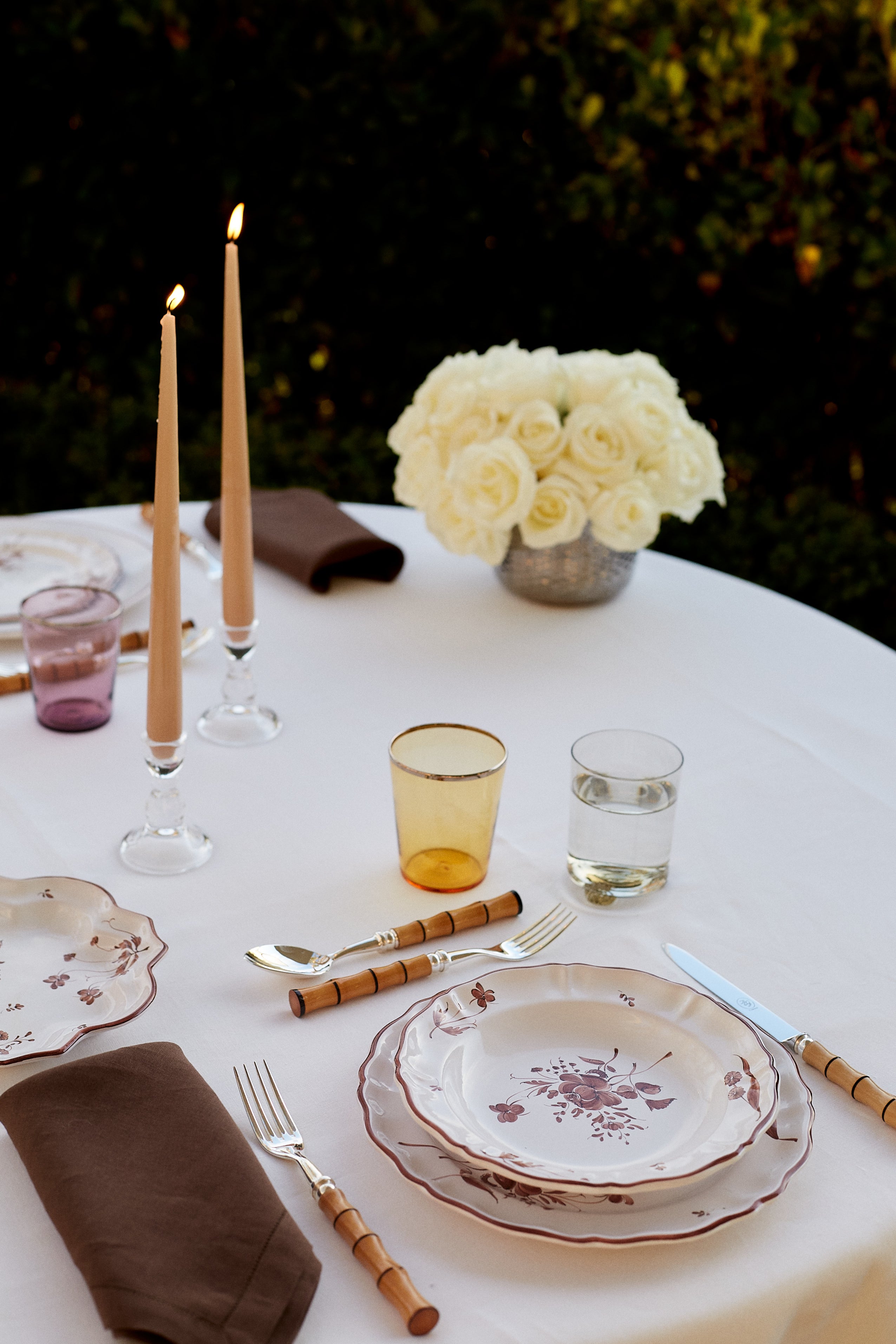 styled table setting with Camaïeu Dinner Plate, Chocolat
