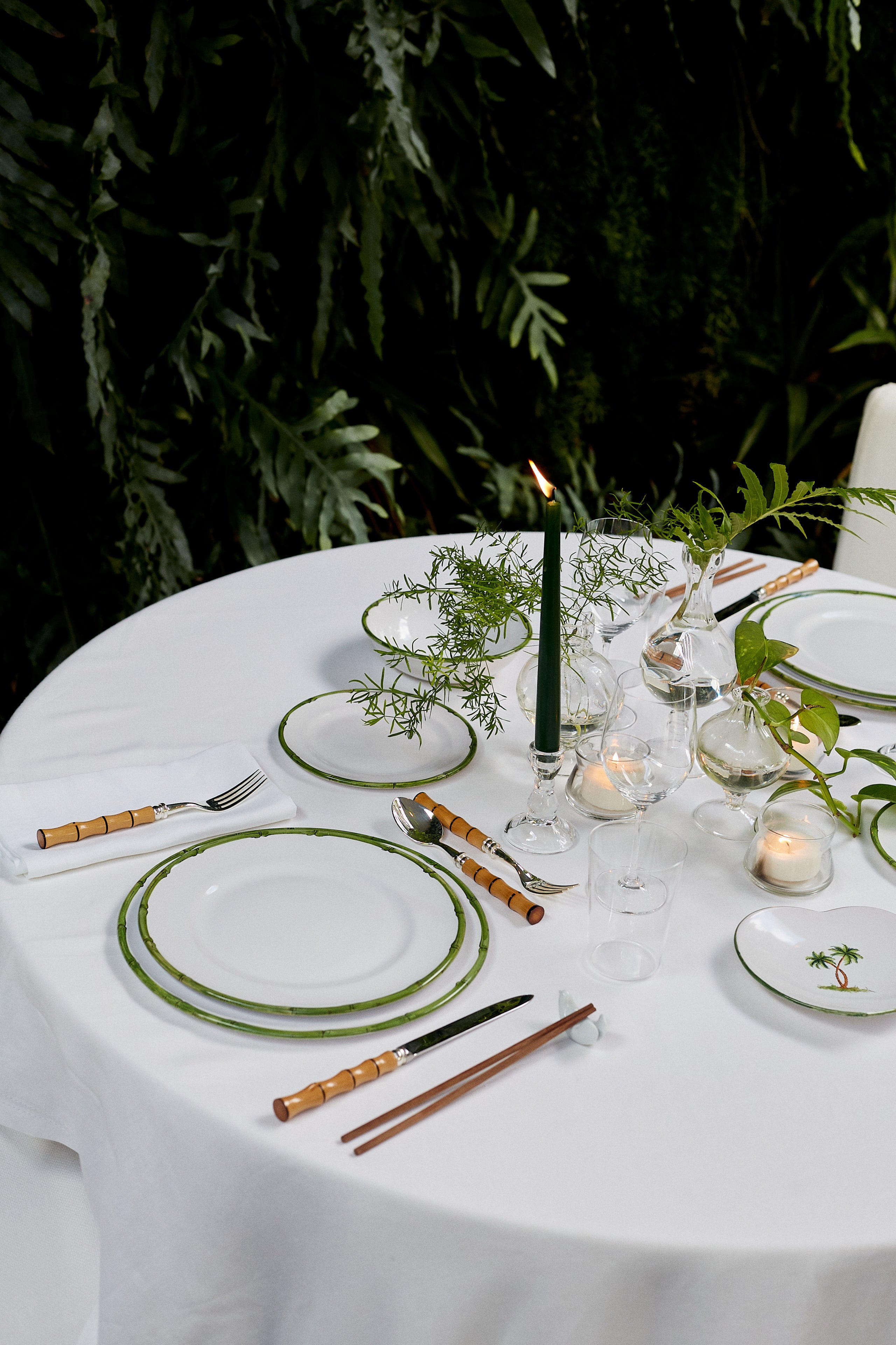Table Setting with Ramatuelle Green Bamboo Bowl
