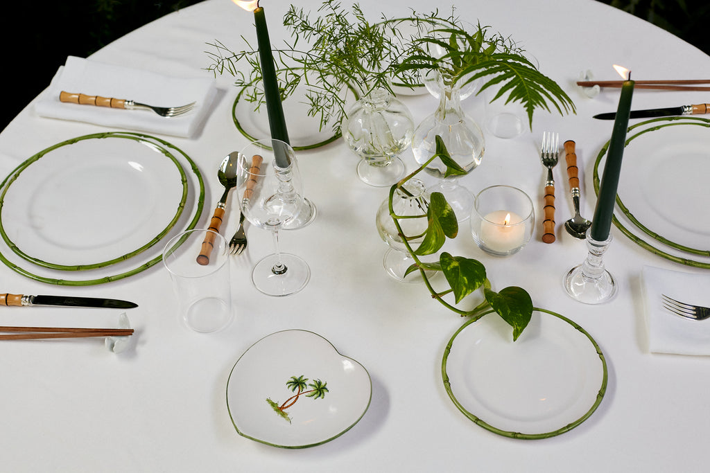 Table Setting with Le Palmier Petite Plate
