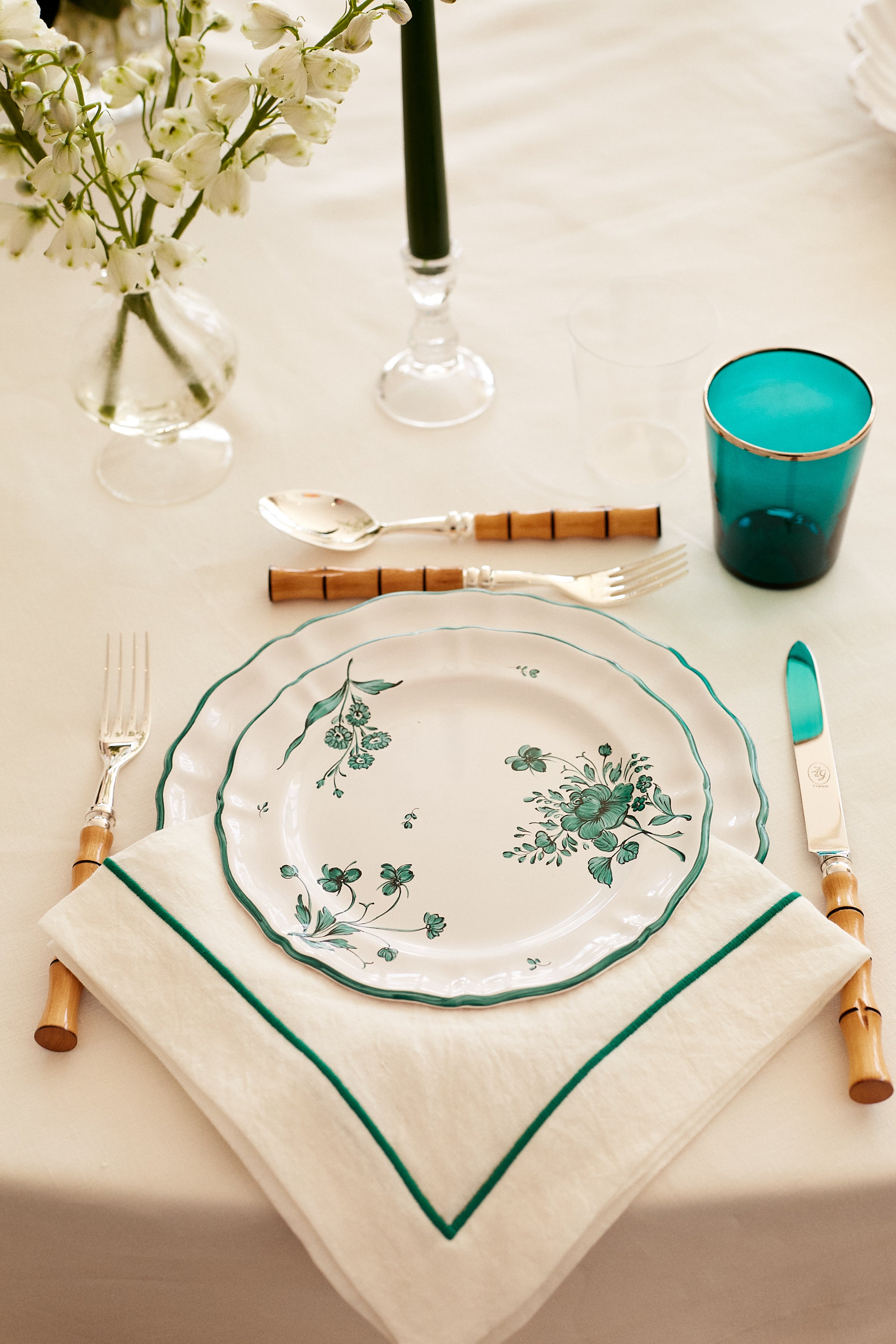 Soft Linen Cord Embroidered Dinner Napkin, White, Gazon