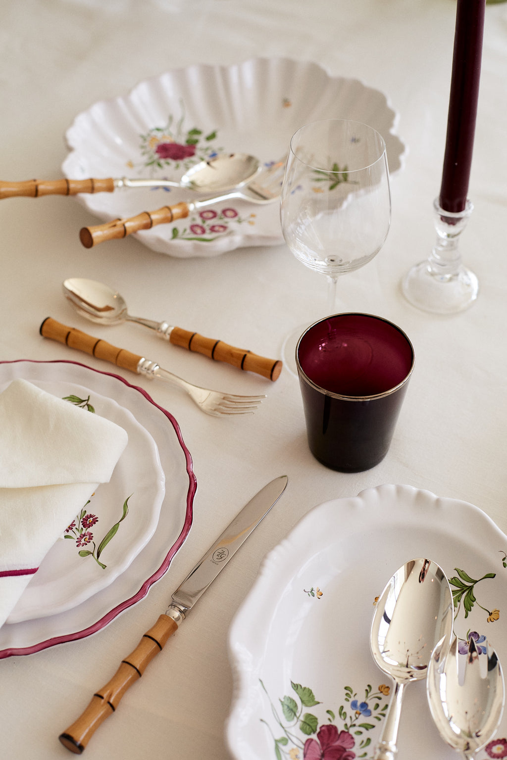 Table Setting with Picardie Large Serving Platter, Florale