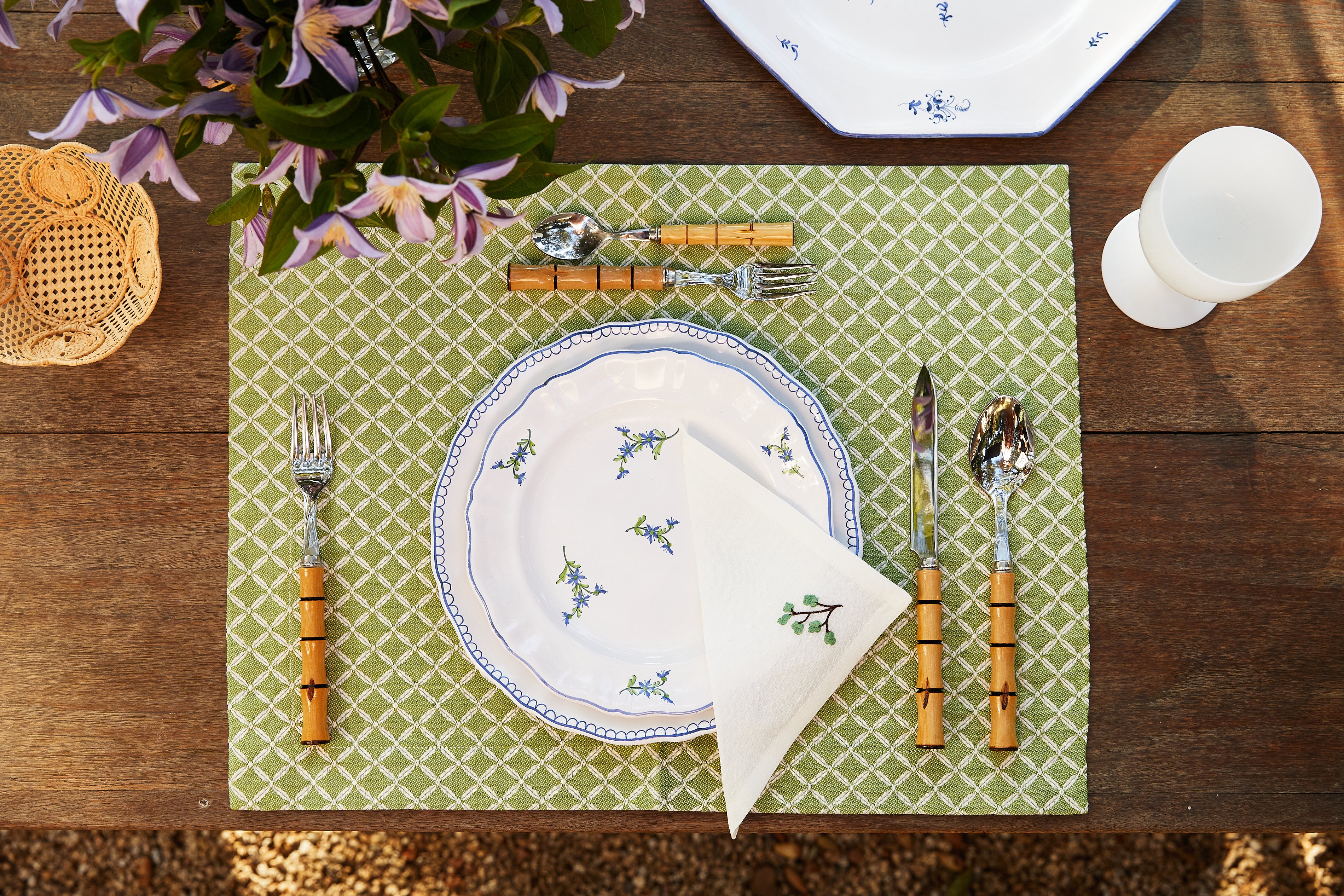Table Setting with Treillis RectangularJacquard Placemat, Pistache