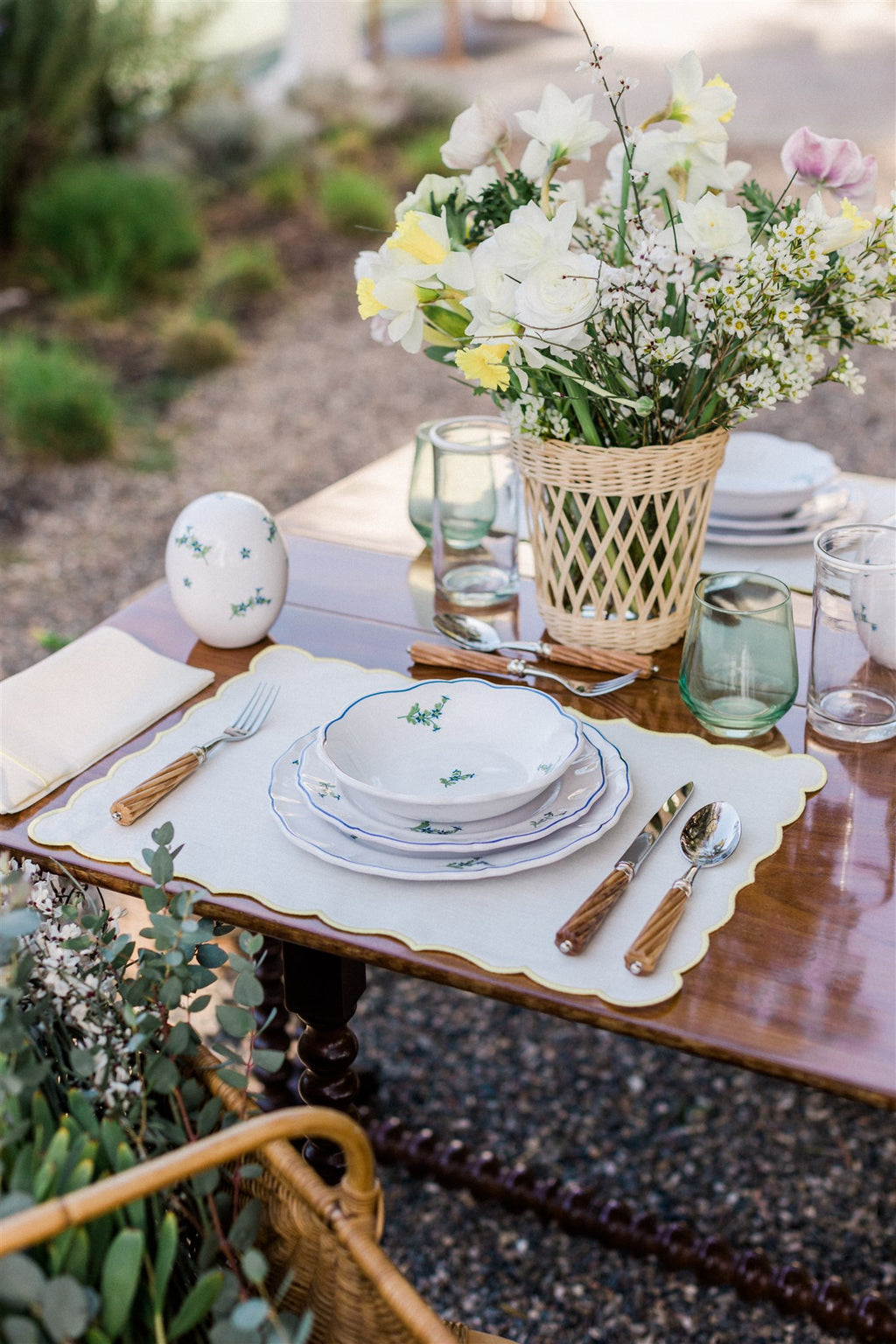 Table Setting with Les Bleuets Dinner Plate, Blue and Green
