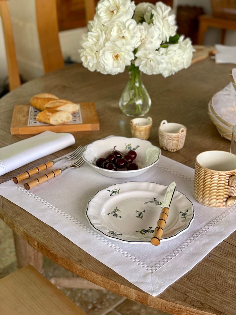 Table Setting with Ricamo Placemat and Napkin Set, White